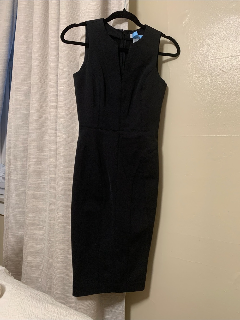 DKNY Black Sleeveless Sheath Dress
